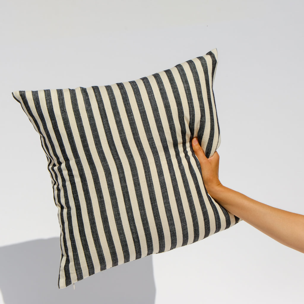 NIGHT Yastık Kılıfı image 1