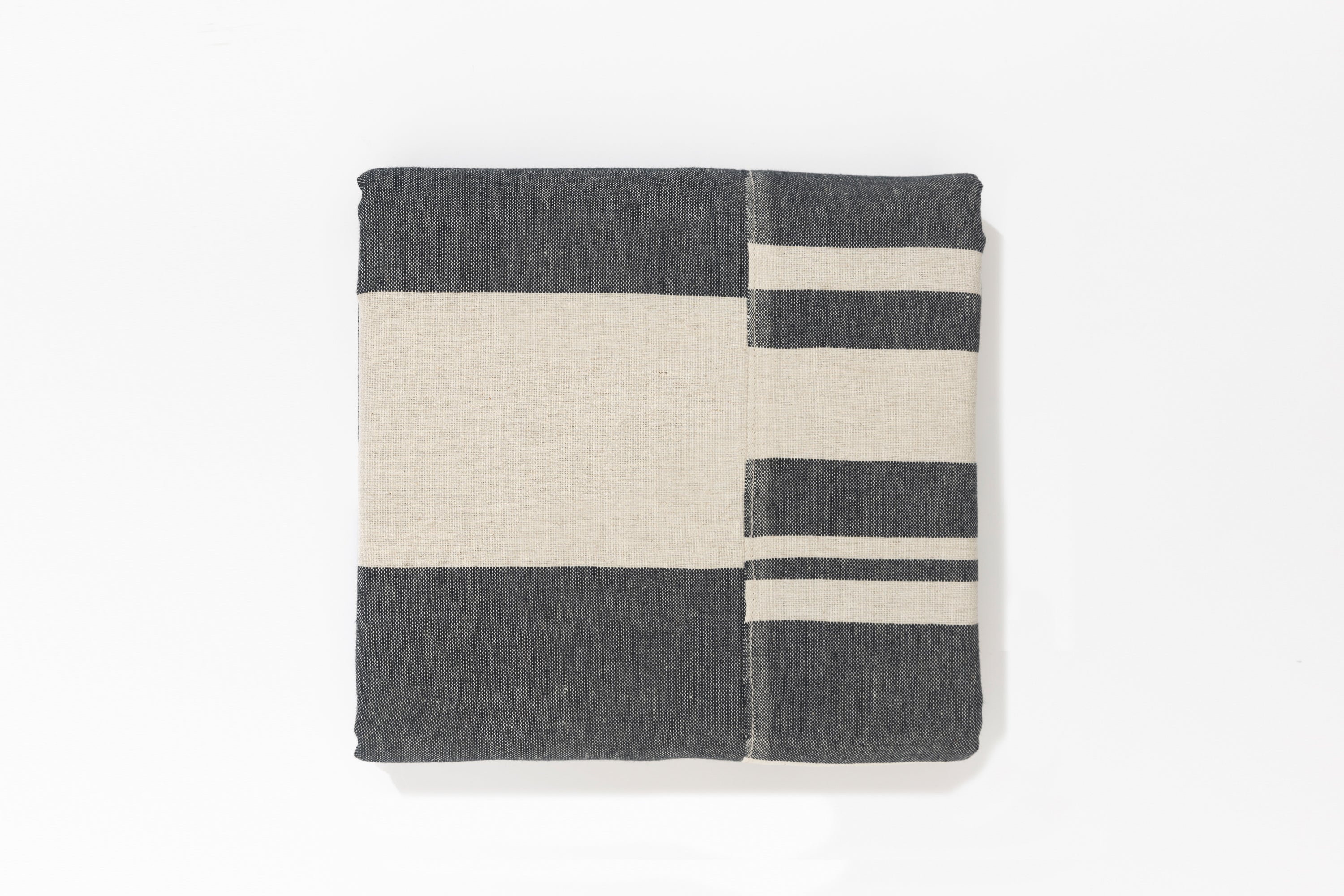 The Hues  #7 Yatak Örtüsü – Sınırlı Sayıda El Yapımı Konfor image 8