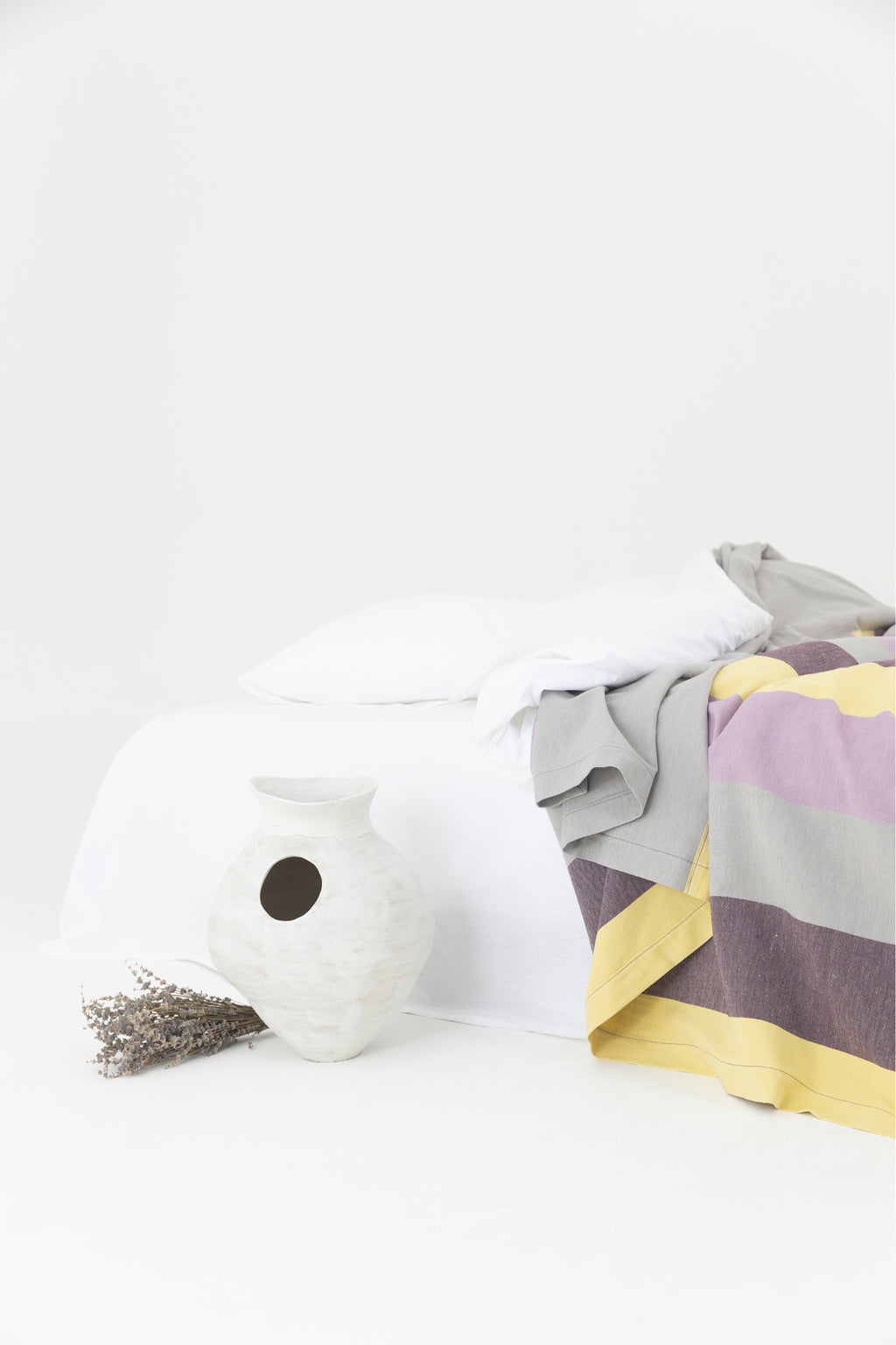 The Hues #6 Yatak Örtüsü – Sınırlı Sayıda El Yapımı Konfor image 2