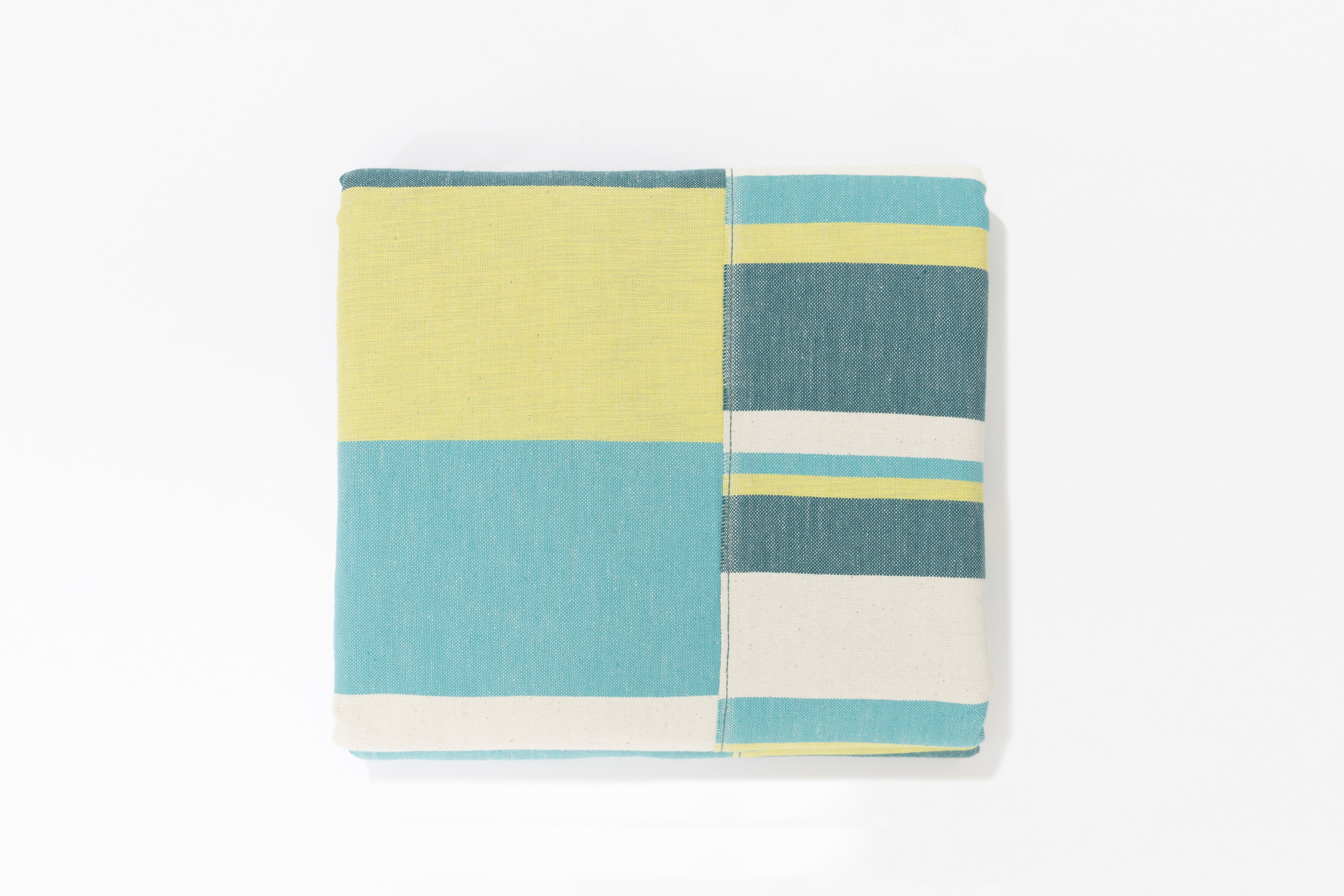 The Hues #4 Yatak Örtüsü – Sınırlı Sayıda El Yapımı Konfor image 5