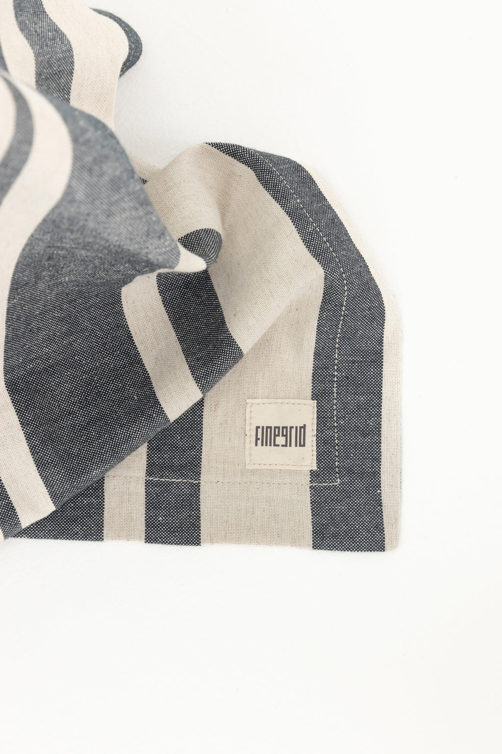 The Hues  #7 Yatak Örtüsü – Sınırlı Sayıda El Yapımı Konfor image 6