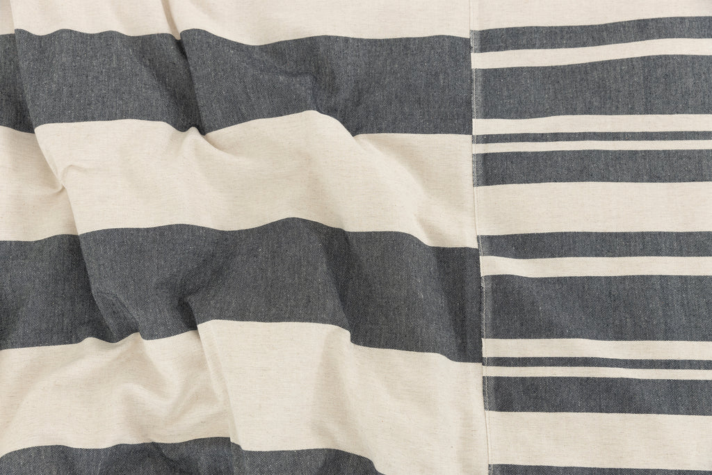 The Hues  #7 Yatak Örtüsü – Sınırlı Sayıda El Yapımı Konfor image 4