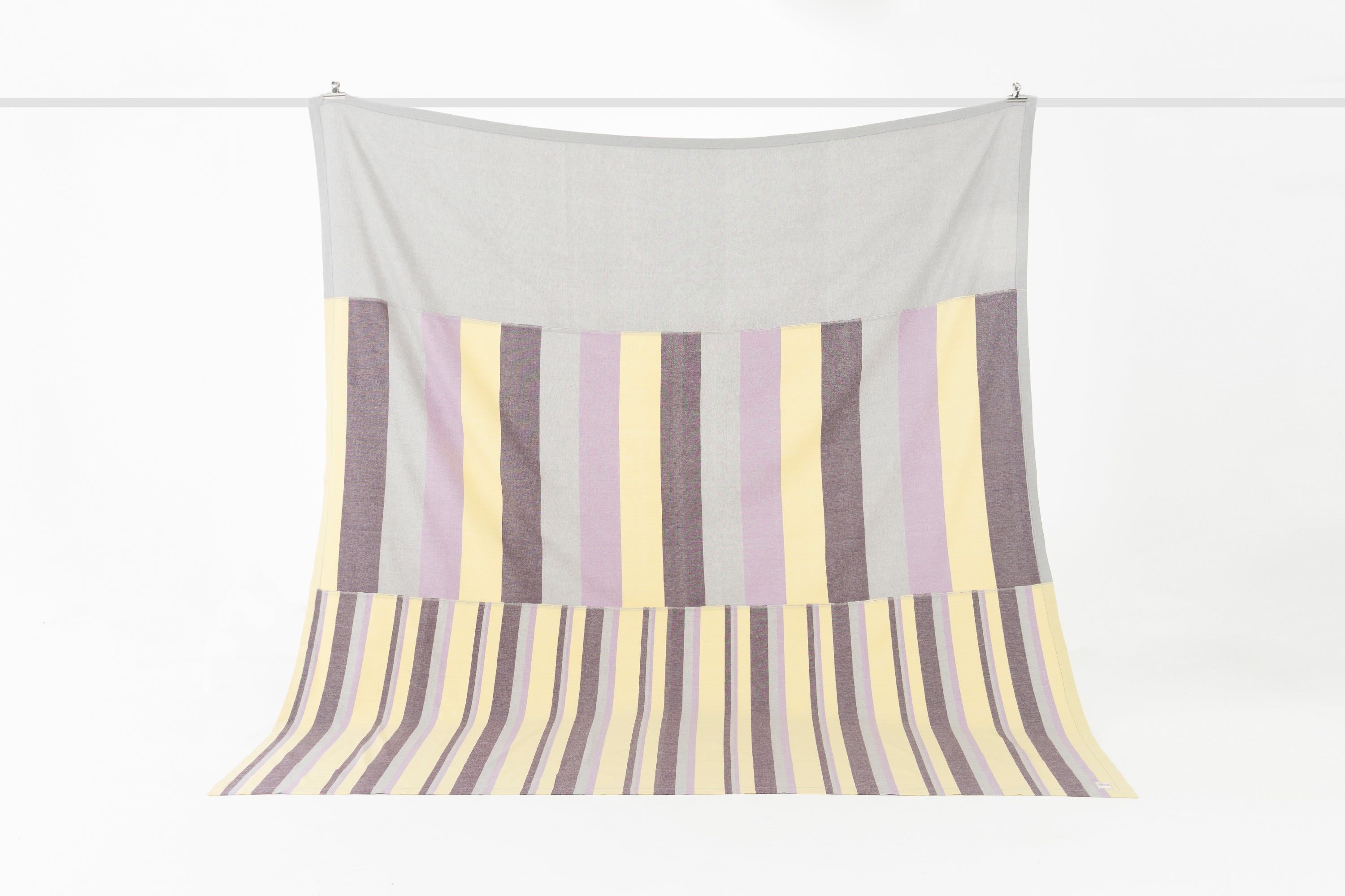 The Hues #6 Yatak Örtüsü – Sınırlı Sayıda El Yapımı Konfor image 7