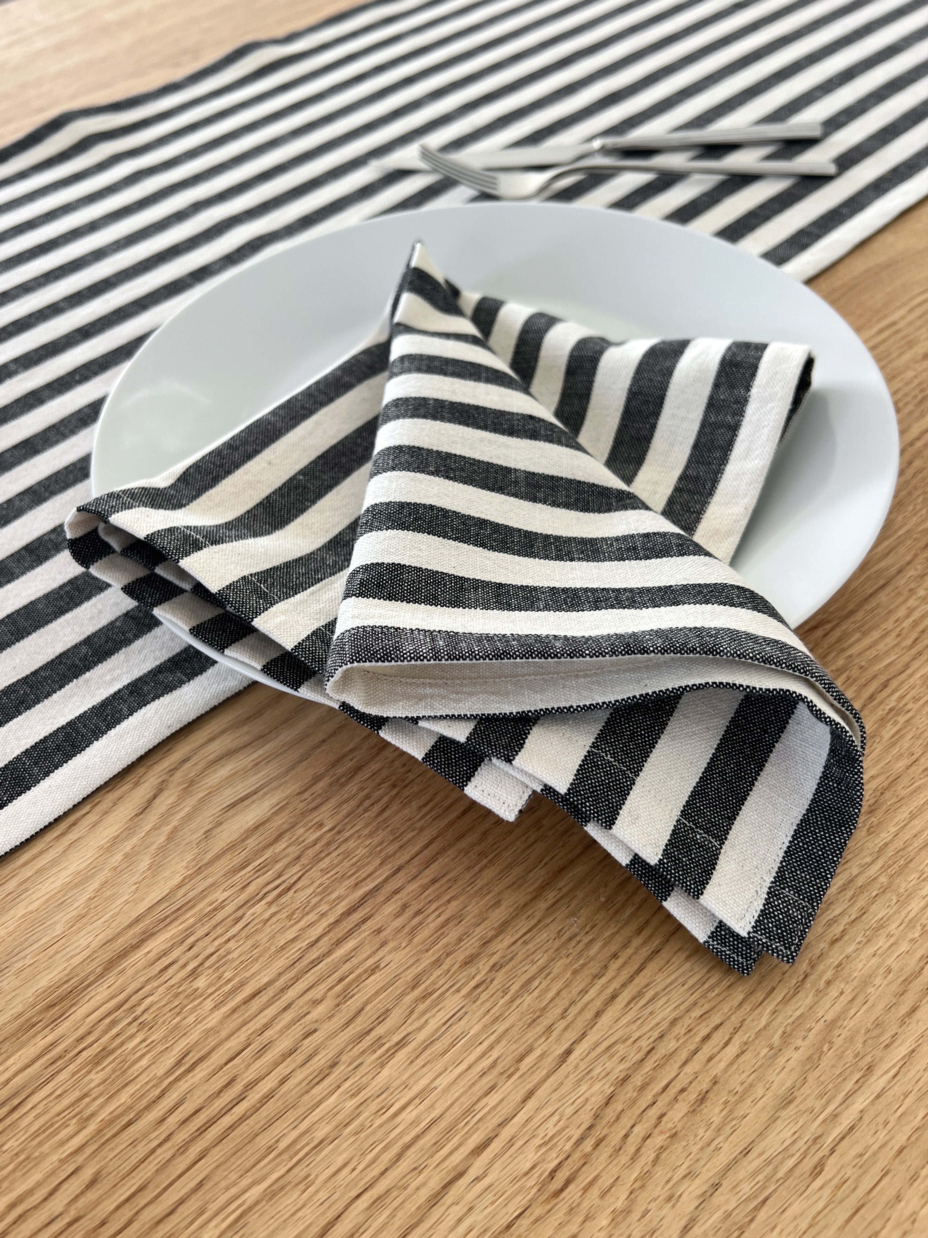 NIGHT Runner | Siyah çizgili