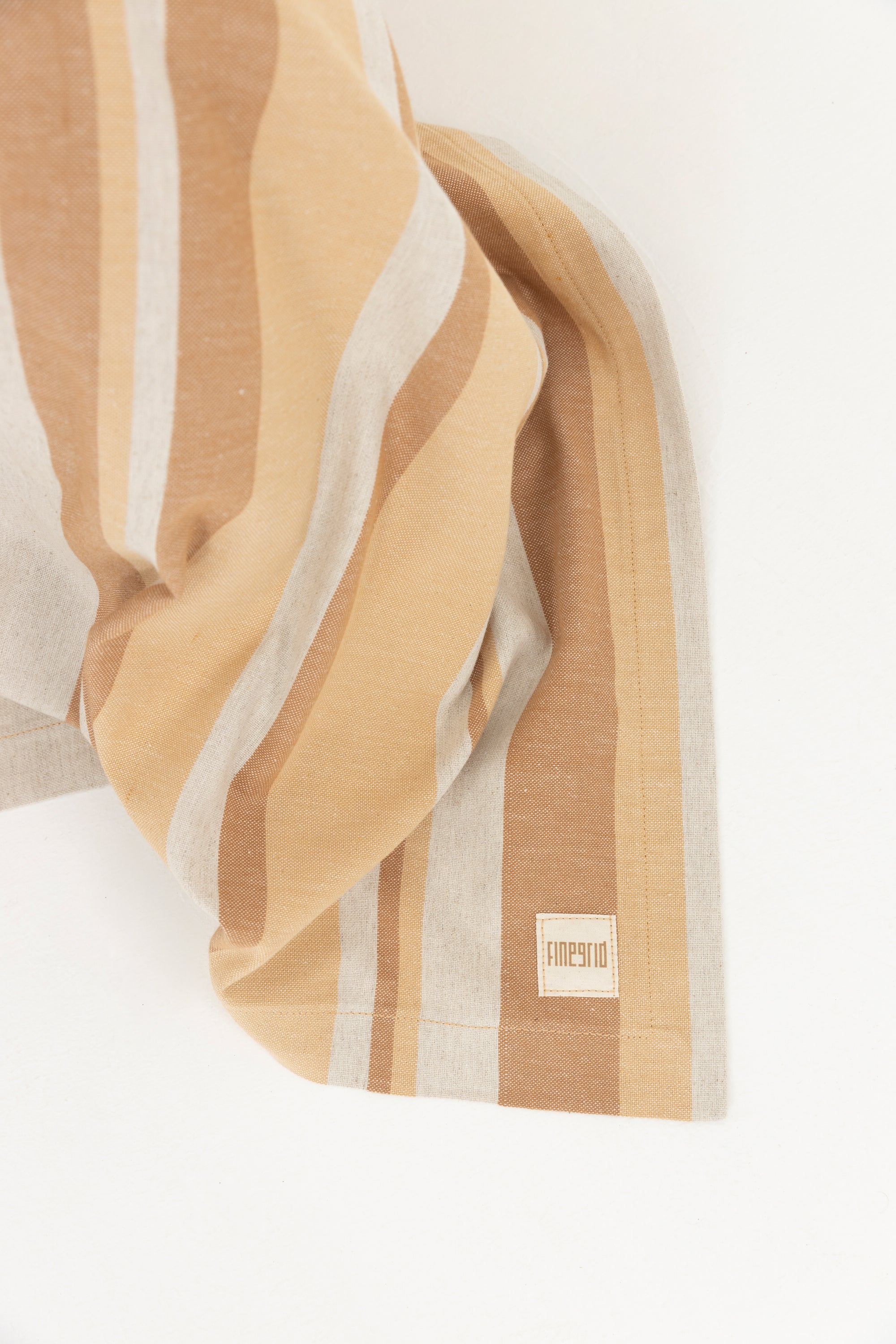 The Hues #2 Yatak Örtüsü – Sınırlı Sayıda El Yapımı Konfor image 7