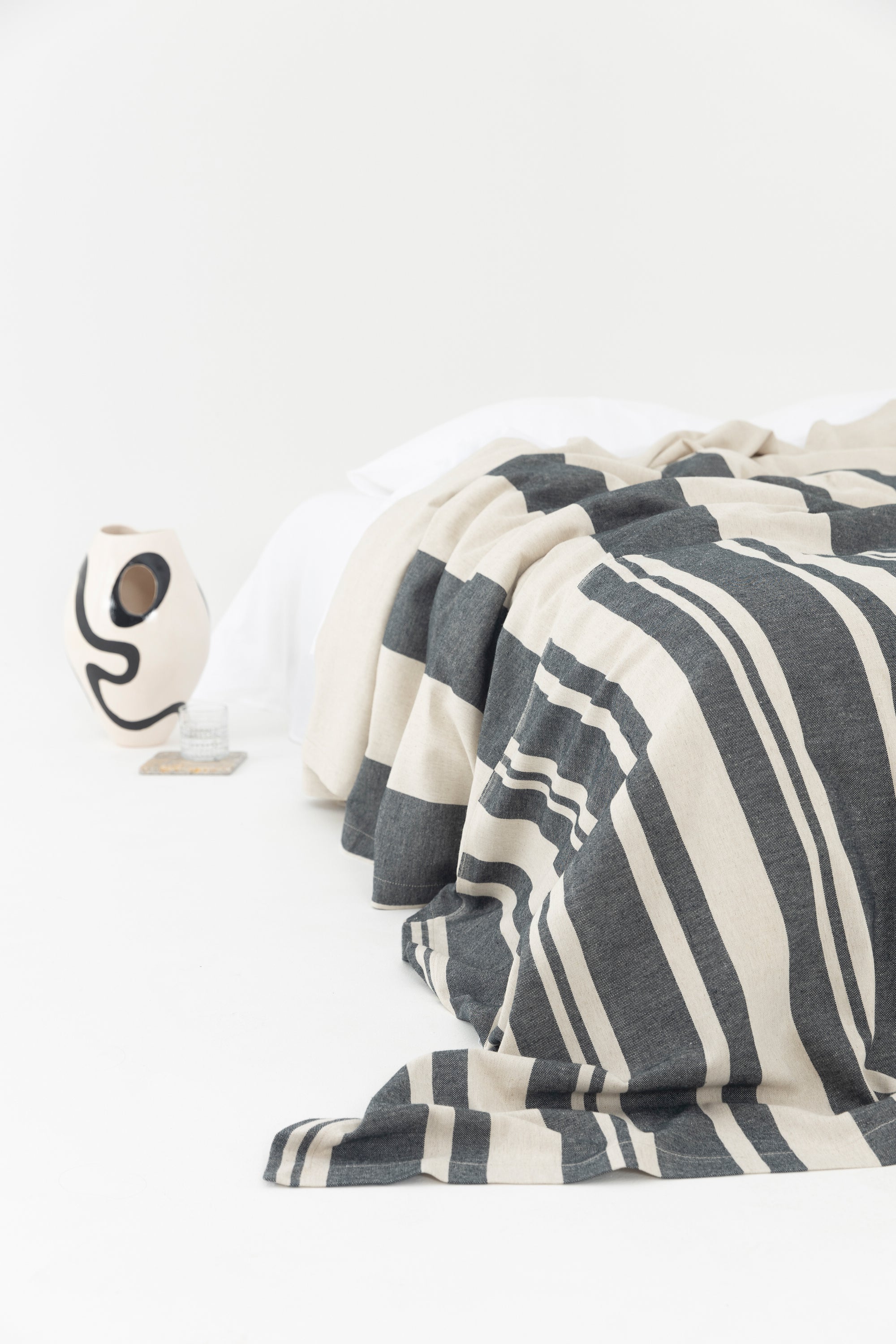 The Hues  #7 Yatak Örtüsü – Sınırlı Sayıda El Yapımı Konfor image 2