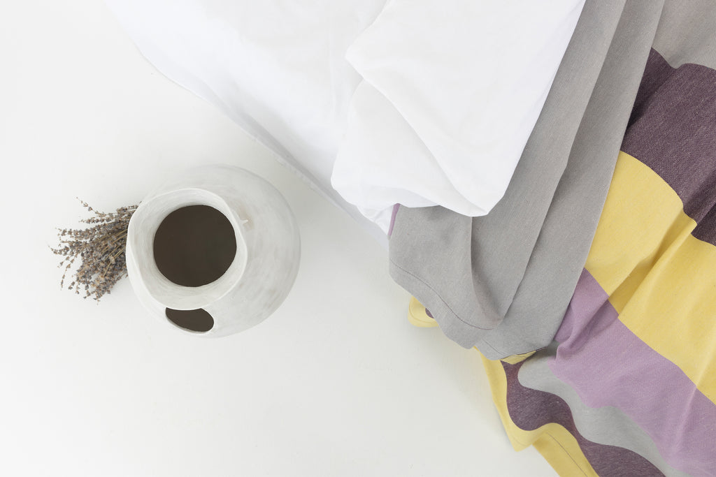 The Hues #6 Yatak Örtüsü – Sınırlı Sayıda El Yapımı Konfor image 5