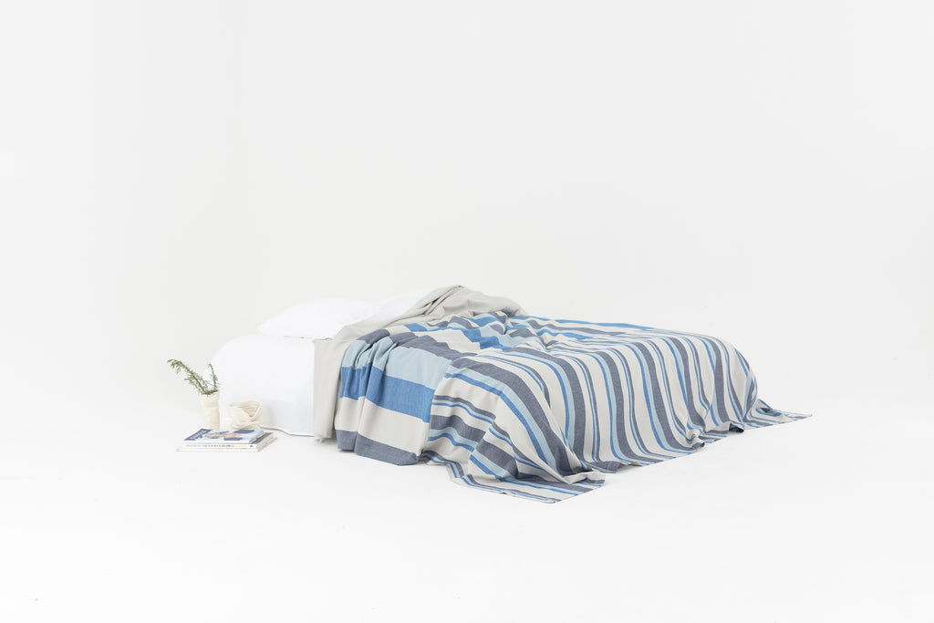 The Hues #5 Yatak Örtüsü – Sınırlı Sayıda El Yapımı Konfor image 0